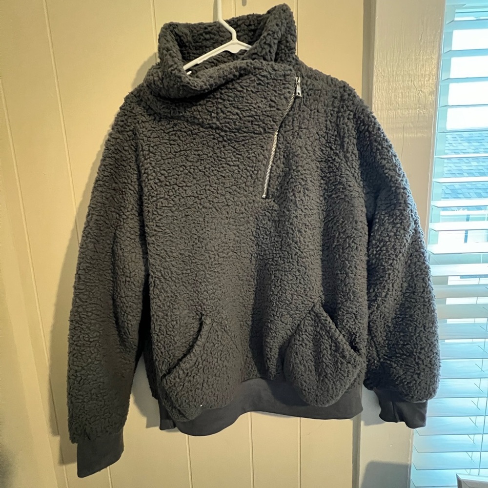 Gray Cowell neck, Sherpa